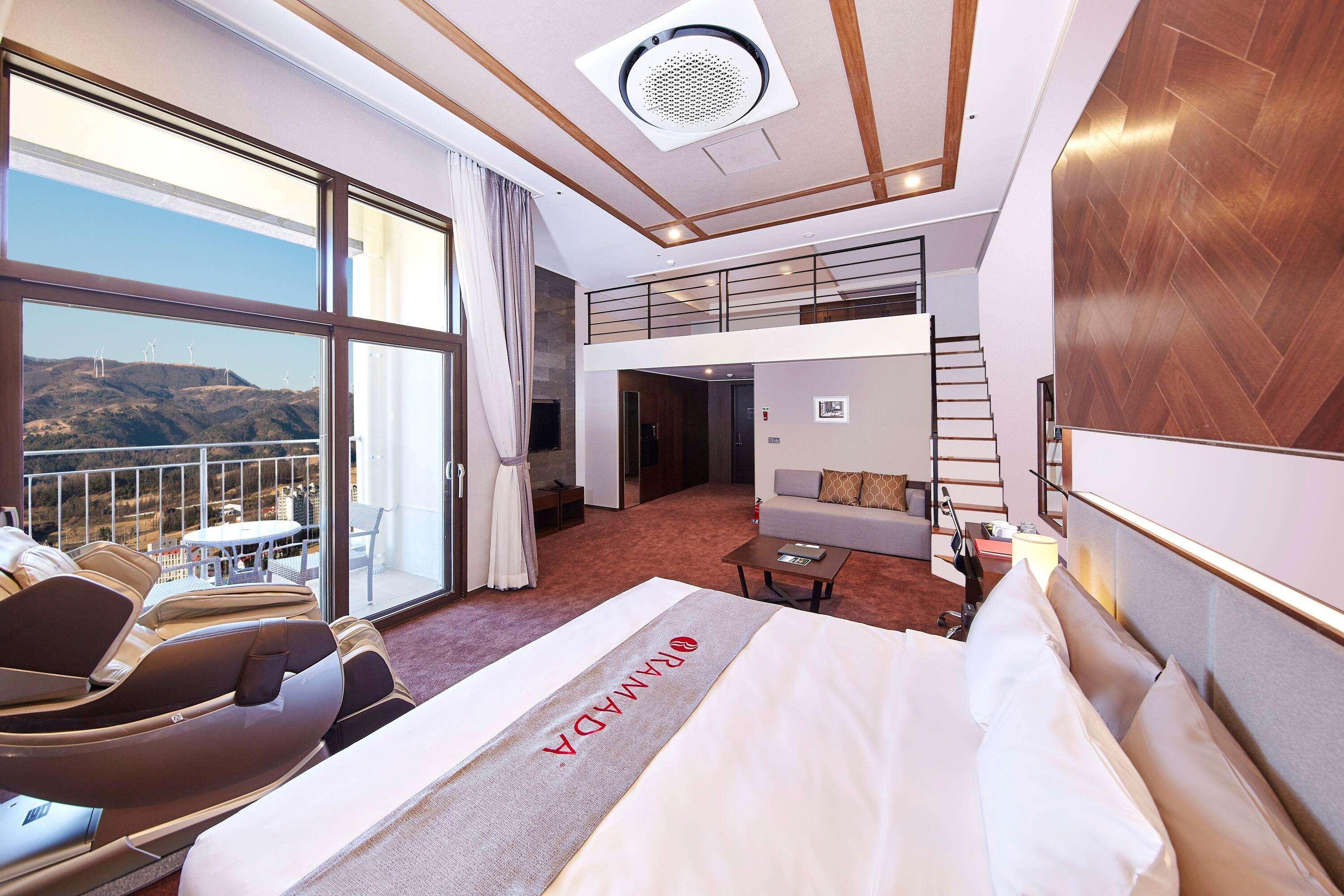 Pyeongchang Ramada Hotel&Suite by Wyndham Bagian luar foto