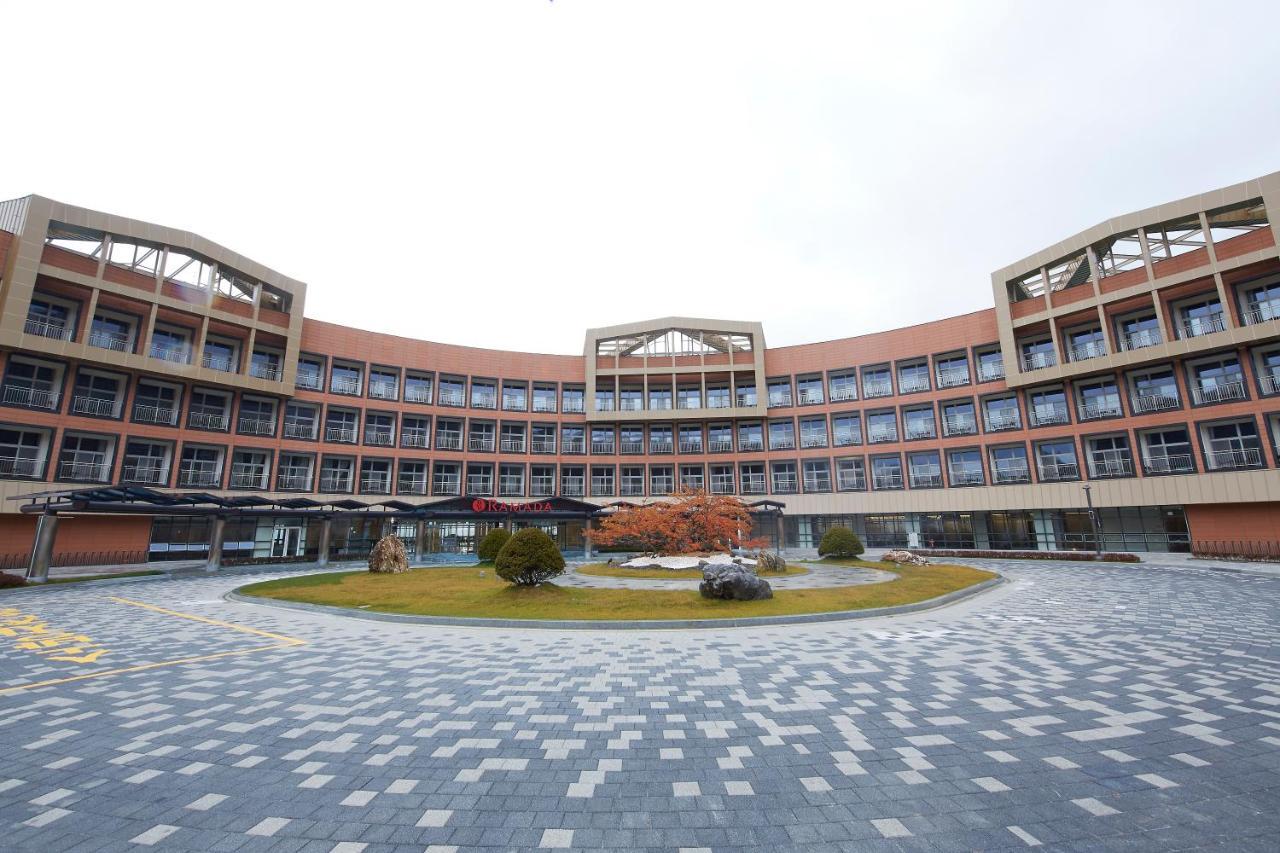 Pyeongchang Ramada Hotel&Suite by Wyndham Bagian luar foto