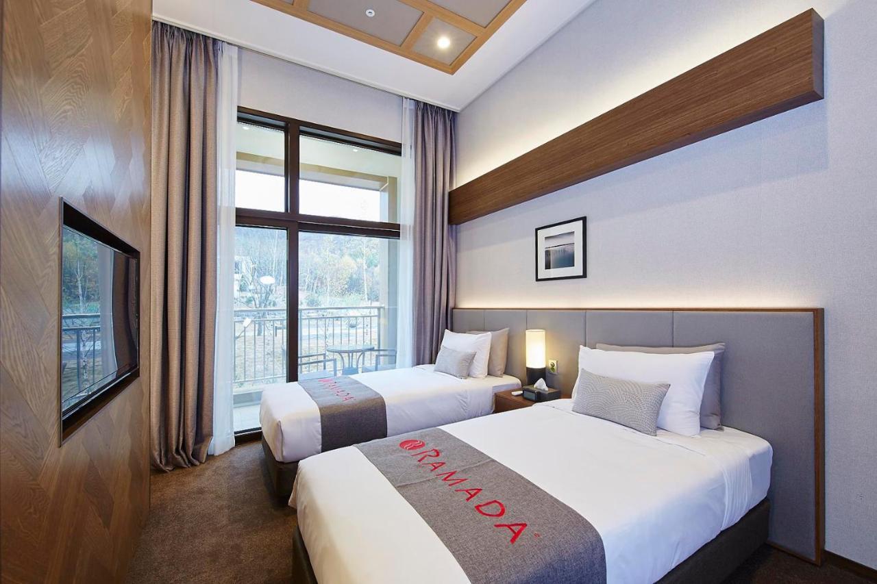 Pyeongchang Ramada Hotel&Suite by Wyndham Bagian luar foto